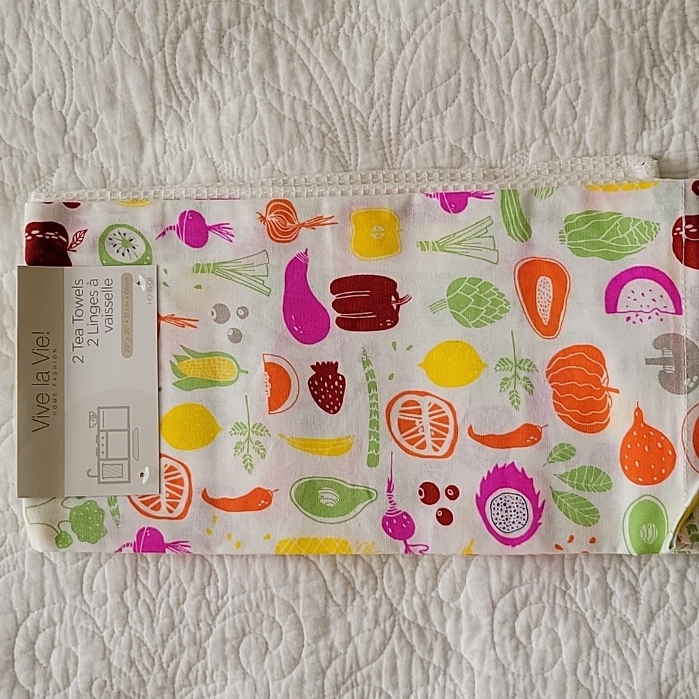Vive la Vie! Tea/Dish Towels- 2 Pack- New!